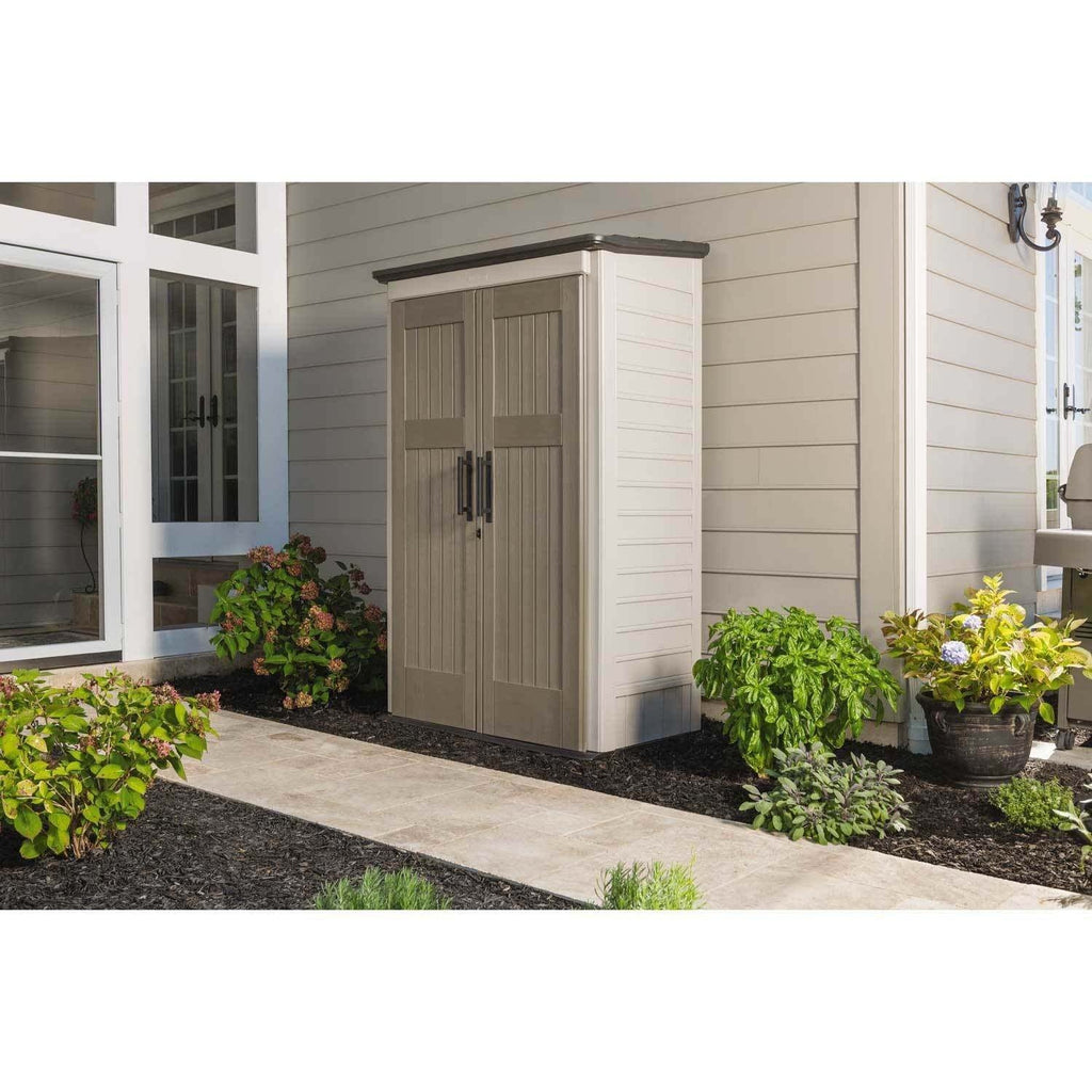 Rubbermaid garden shed, model 2025, 52 cubic feet (approx. 1.47 m³), weatherproof, lockable doors