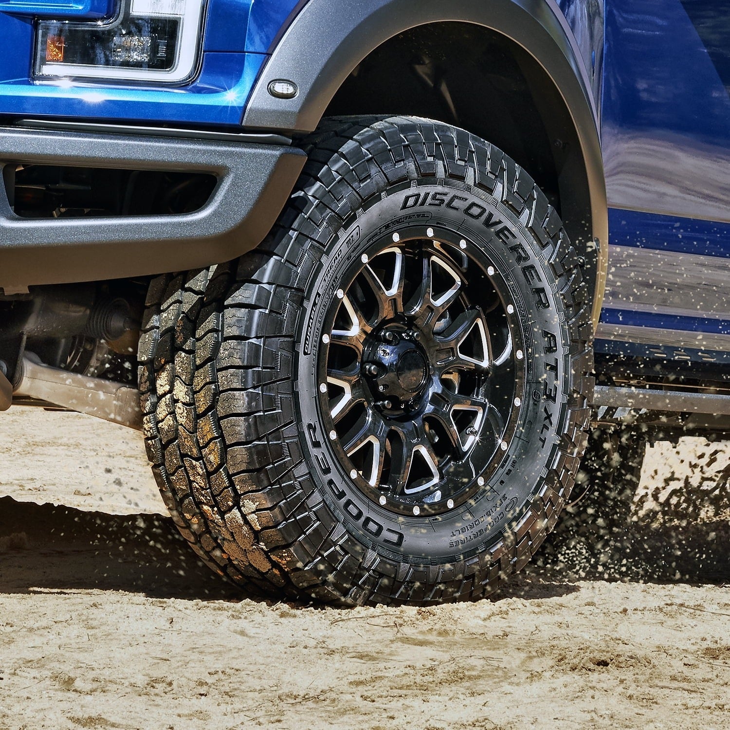 Cooper Discoverer AT3 XLT All-Terrain Tire 285/75R16, 10-ply, E – suitable for light commercial vehicles and Hummer H3 models
